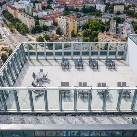 Black 21 Hanza Tower